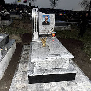 Пам'ятник з білого граніту виробництво у Львові
