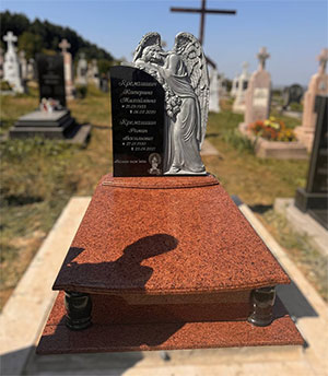 Надгробний пам'ятник з граніту подвійний