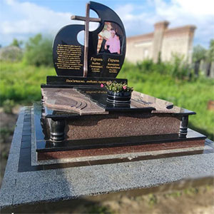 Надгробний памятник подвійний з хрестом