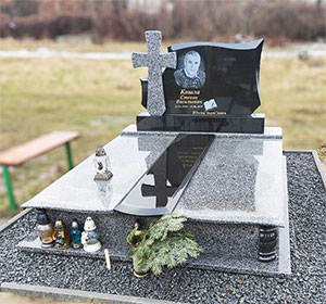 Пам'ятник на могилу подвійний з хрестом