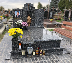 Пам'ятник з граніту подвійний