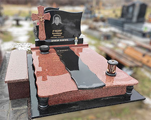 Подвійний памятник на могилу з хрестом