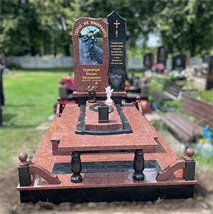 Гранітний пам'ятник воїну ЗСУ
