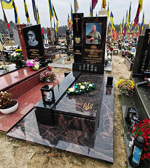 Пам'ятник військовому солдату ЗСУ