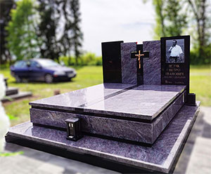 Пам'ятник європейський для двох поховань