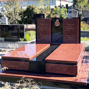 Пам'ятник європейський з червоного граніту