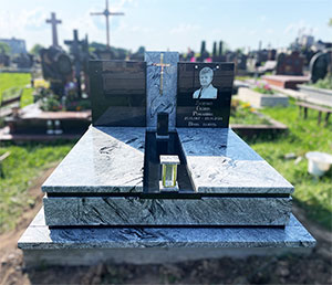 Пам'ятник європейський з білого граніту