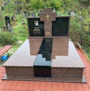Пам'ятник європейський для двох поховань