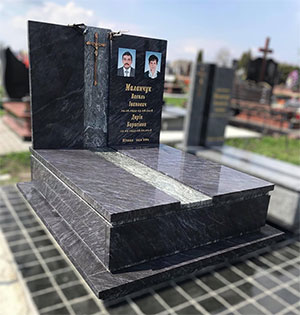 Подвійний європейський пам'ятник з грантіту