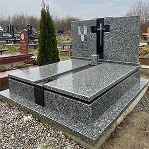 Памятник подвійний з граніту європейський львів