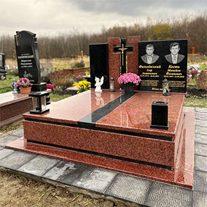 Памятник для двох поховань європейський львів