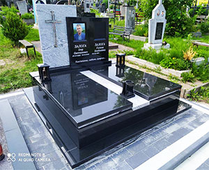 Памятник з чорного грнаніту подвійний європейський львів