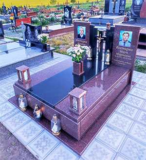 Памятник з бордового грнаніту подвійний європейський львів