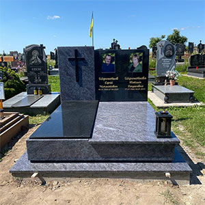 Європейський пам'ятник для батьків львів