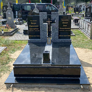 Подвійний європейський пам'ятник з чорного граніту львів