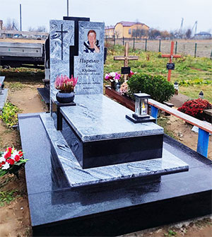 Пам'ятник європейський з білого граніту