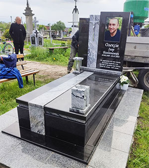 Пам'ятник гранітний європейський