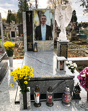 Європейський пам'ятник з граніту ціна у Львові