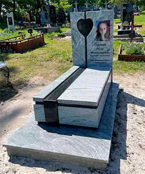 Пам'ятник дитячий европейського зразка