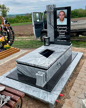 Пам'ятник гранітний европейського зразка