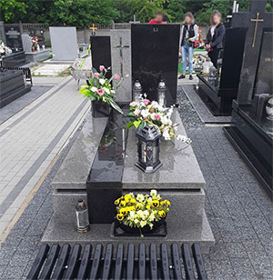Пам'ятник з сірого граніту європейський ціна у Львові
