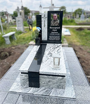 Пам'ятник європейський з граніту ціна у Львові